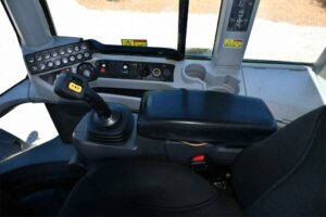 2013-CATERPILLAR-930K-1341-JB-44_4401