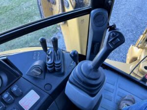 2016 CAT 450F Extendahoe (37)