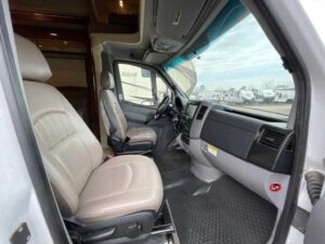 2017 WINNEBAGO VIEW 24V (17)_1