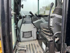 2020cat305.5e2miniexcavator_07b94eeab16a4e58add06ca8b15c2c54