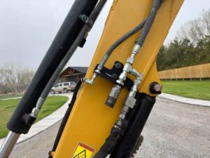 2020cat305.5e2miniexcavator_b748ef88797f4b4f95862ce0abe3a30f