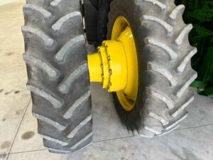 mfwdtractor-32_6dc04db8415b444d85bff9ac14067715